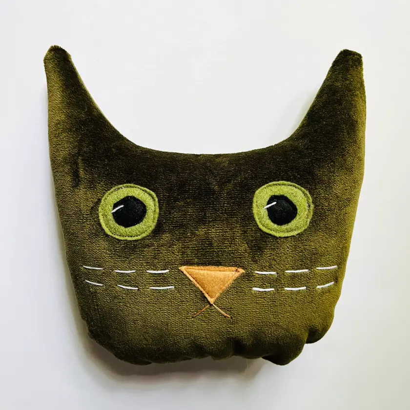 Pine - Green Velvet Cat Head Pillow Friend