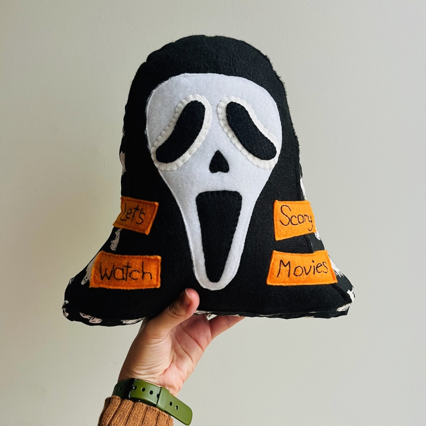 Ghostface Killow - Scream Movie Pillow