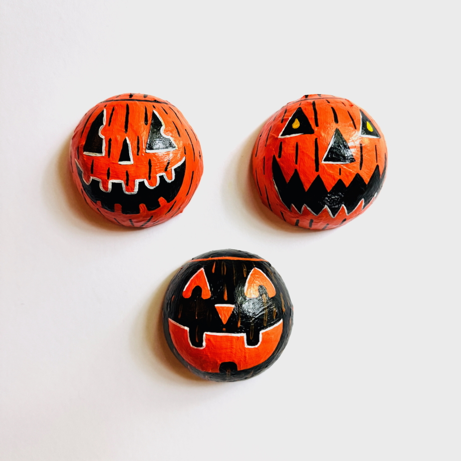 Mini Jack-o-Lanterns - Paper Mache Wall Hanging