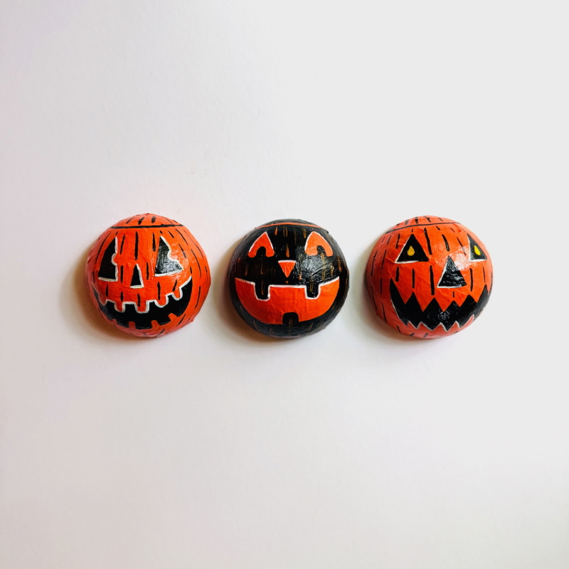 Mini Jack-o-Lanterns - Paper Mache Wall Hanging - Image 2