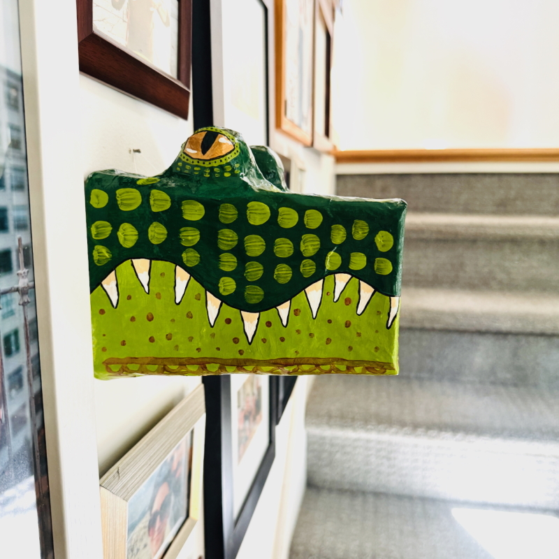 Sharpie the Gator - Paper Mache Wall Hanging - Image 12