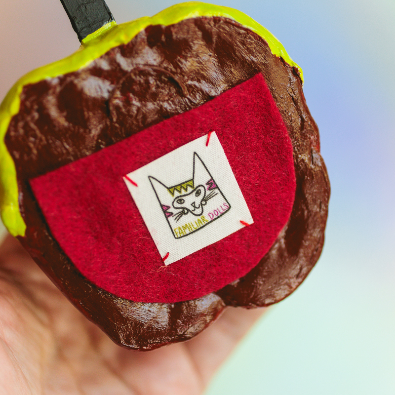 Poison Candy Apple - Clay Snow White Poison Apple Wall Hanging - Image 11