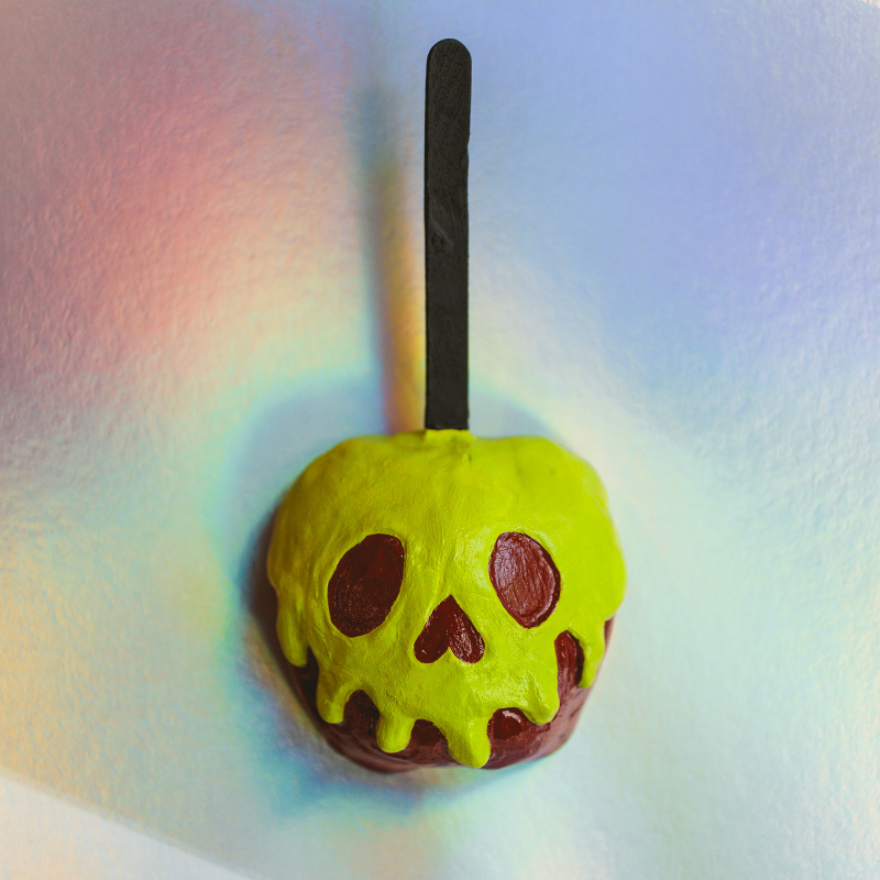 Poison Candy Apple - Clay Snow White Poison Apple Wall Hanging - Image 2